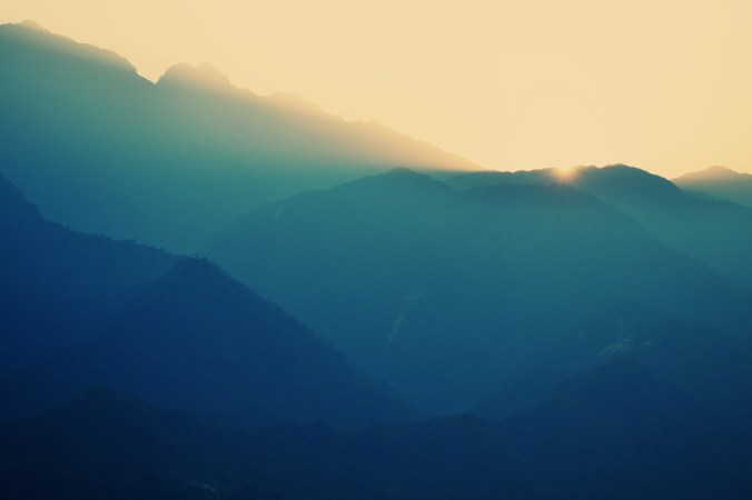 mountains-768515_1280